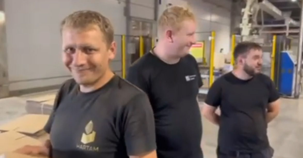 SHINKO INLINE FFG İYİ YANSITMA ÖZELLİĞİNE SAHİP